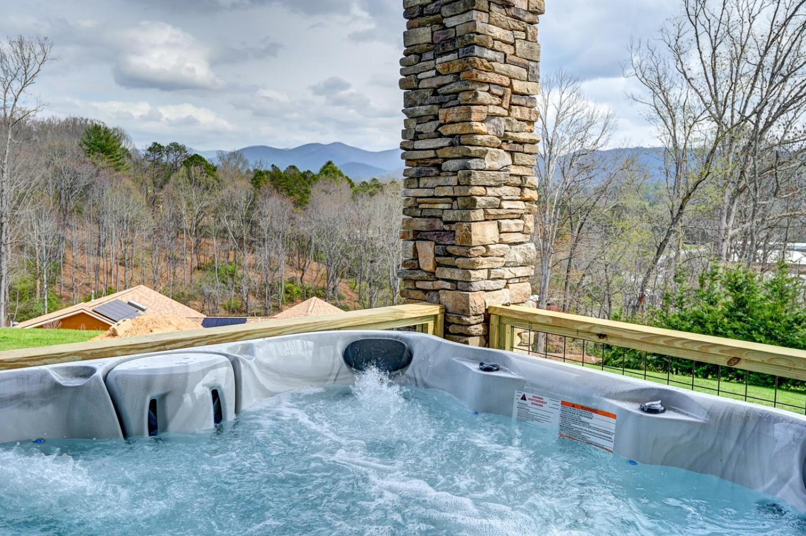 Вилла Mon Tresor, Modern Mountain Views With Deck Weaverville Экстерьер фото